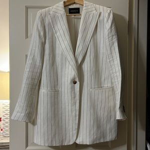 Women’s linen blazer by Lafayette New York